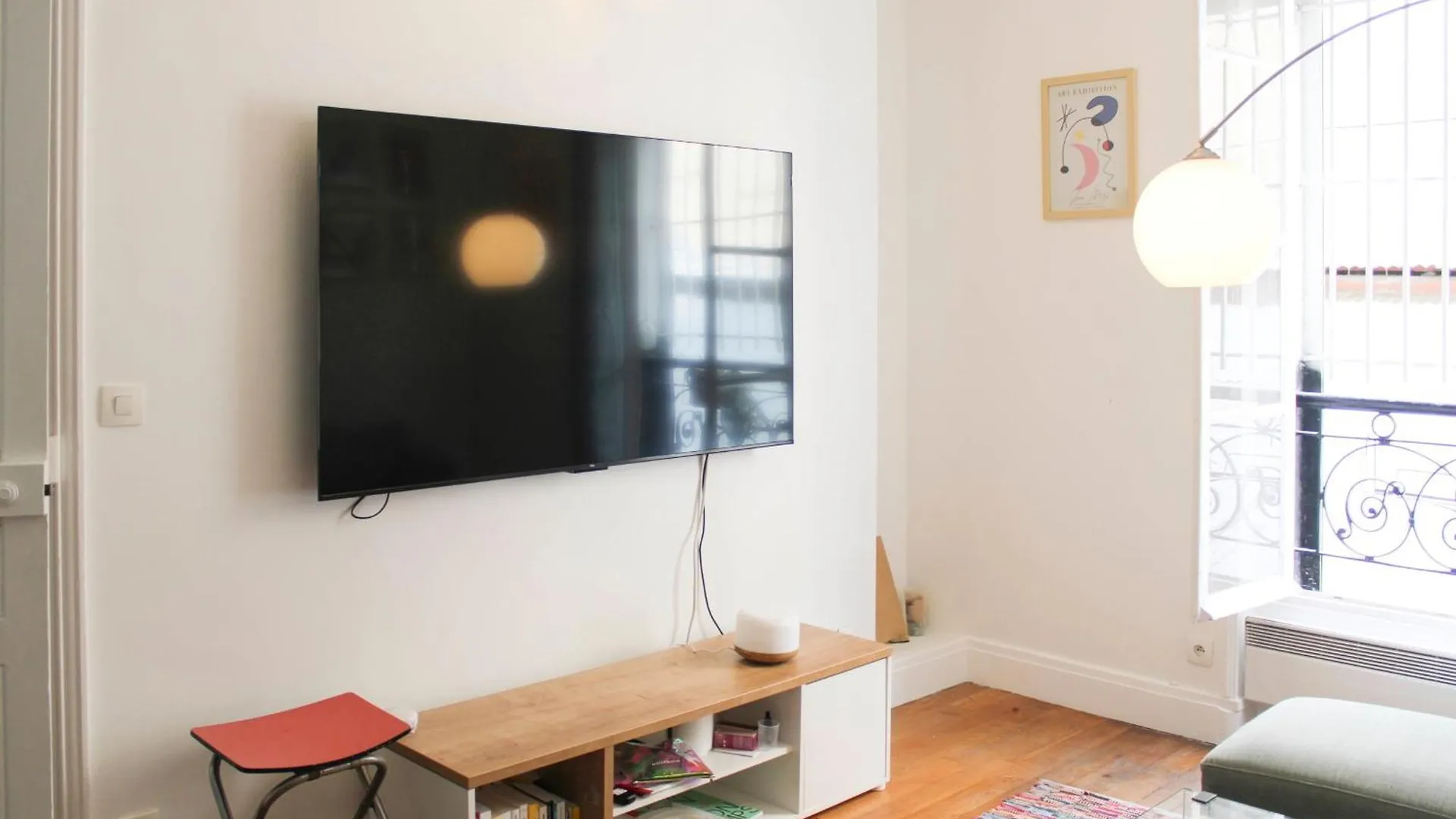 Design Apartment With Wifi In The Heart Of パリ 0*,  フランス