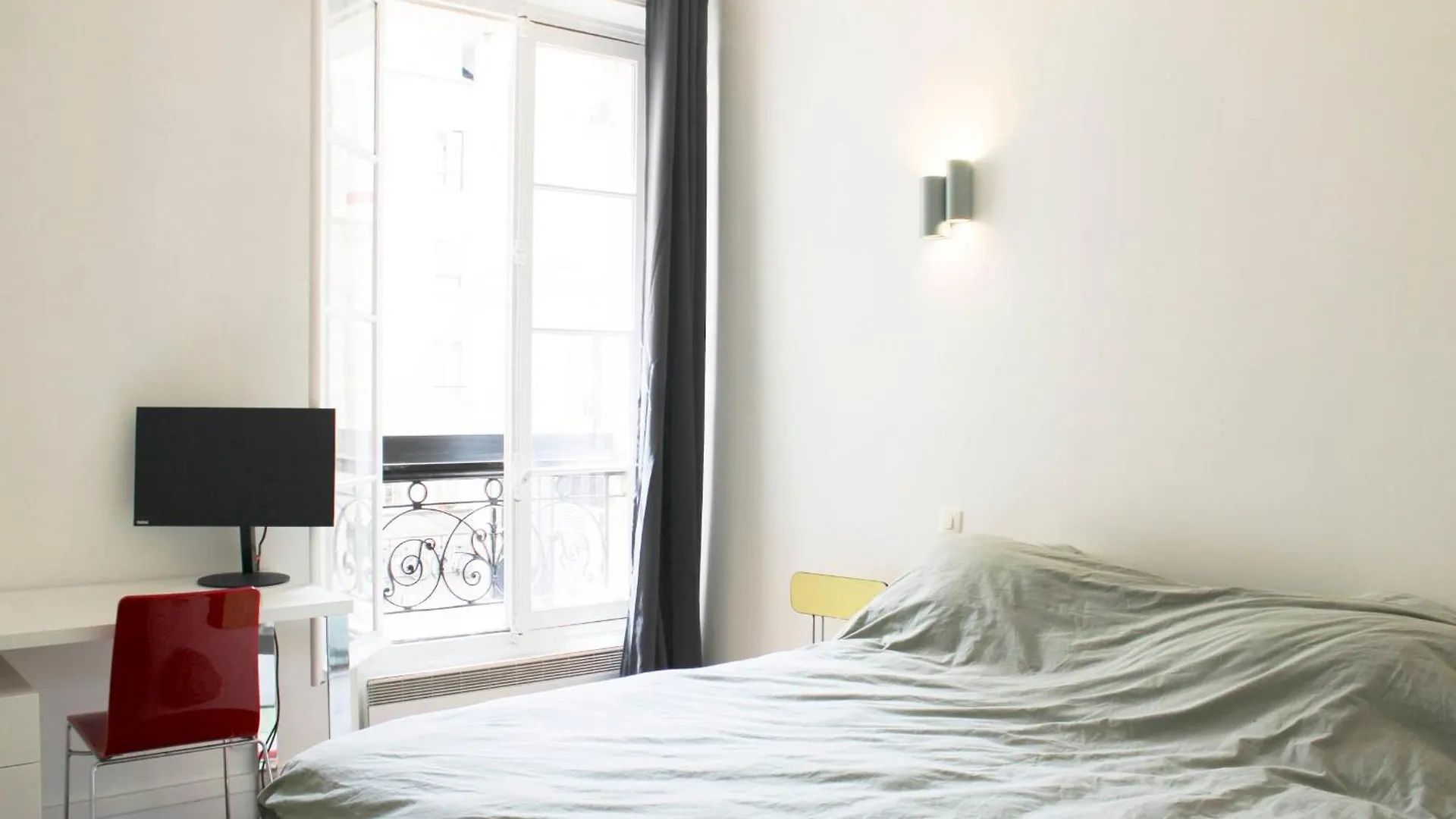 Design Apartment With Wifi In The Heart Of Paris France